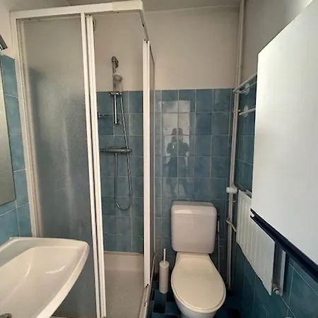 Avec Piscine, Balcon, Parking A - Fr-1-609-92 *
